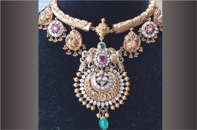 Sonari Jewellery by Manju Soni.